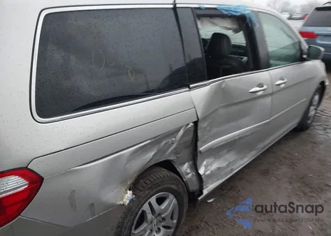 2005 Honda Odyssey Ex-L z USA, uszkodzony, nr VIN 5FNRL38795B066136